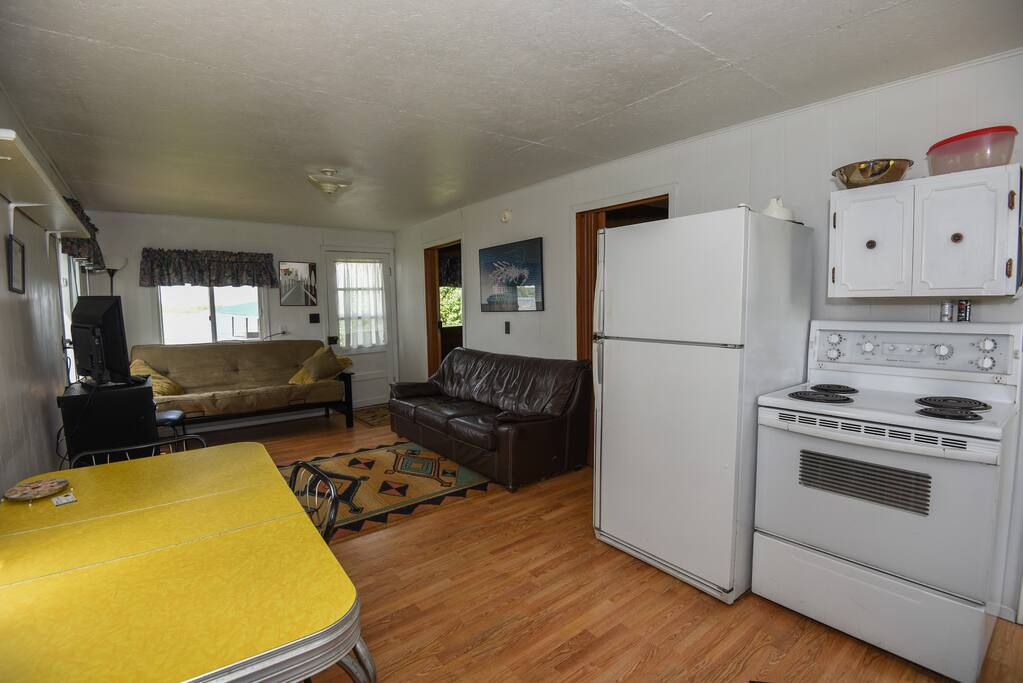 Common Area and Kitchen