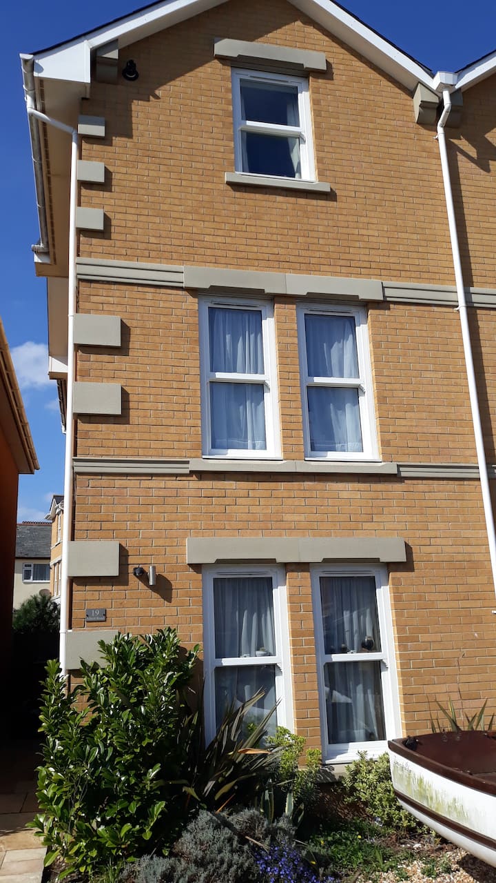 Sandown Vacation Rentals & Homes England, United Kingdom Airbnb