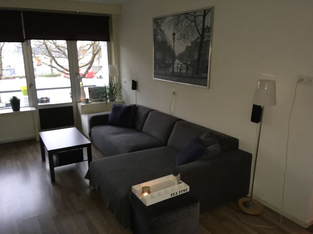 Beautiful apartment nearby Amsterdam with bikes!