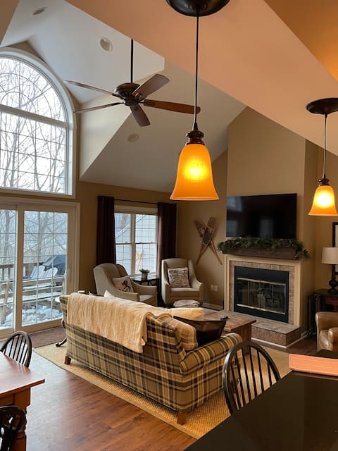 Beautiful 4 Bedroom Townhouse in the Berkshires