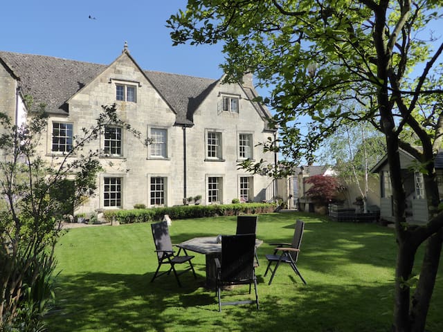 Clutterbuck House