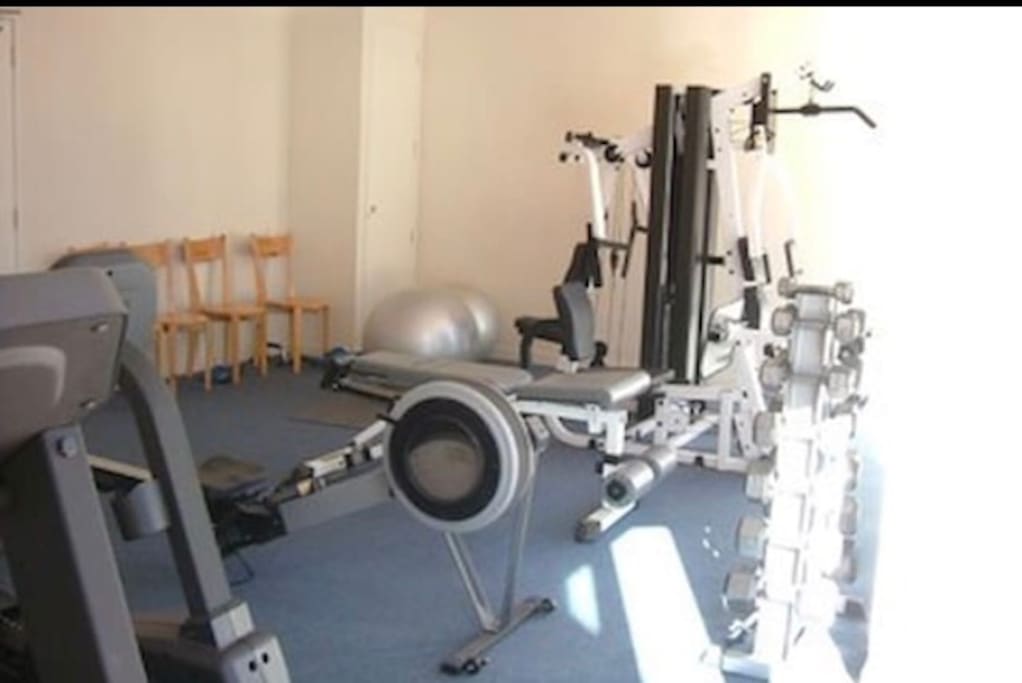 Gym open from 6:30 am to 10 pm