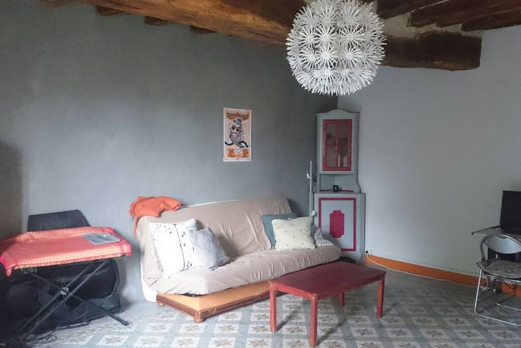 Le séjour - chambre d'amis