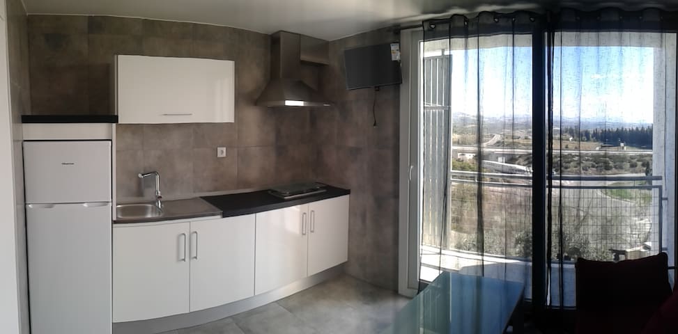 APARTAMENTO DE 1 DORMITORIO CON PISCINA Y PARQUING