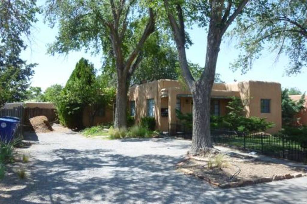 Top 100 Airbnb Rentals 2017 in Albuquerque, New Mexico