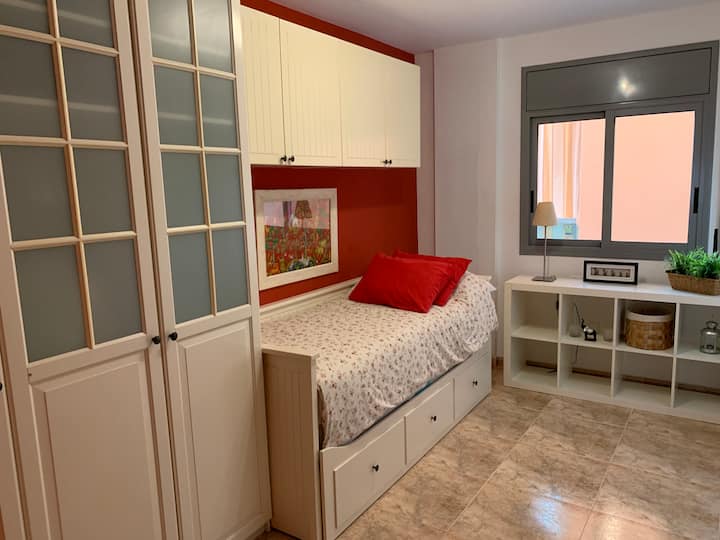 Dvojlôžková izba s manželskou poste