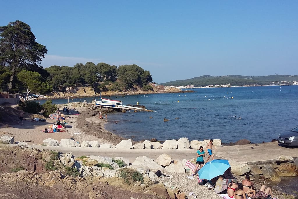 Plage de galets (5 min à pieds)