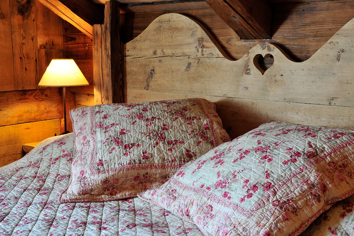 บรรยากาศสบายๆบนภูเขาในห้องนอน