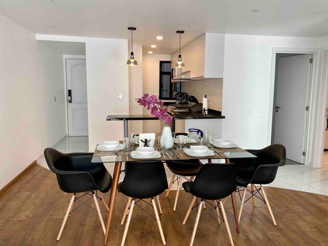 #1 Modern Apt. in the heart of the City