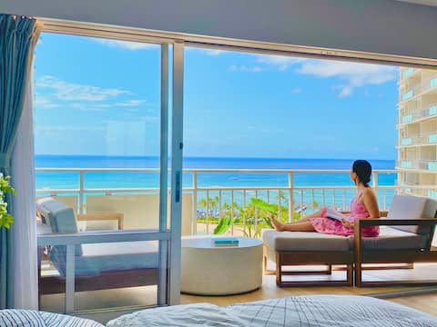 Waikiki Beachfront Home (Car & Parking Available)