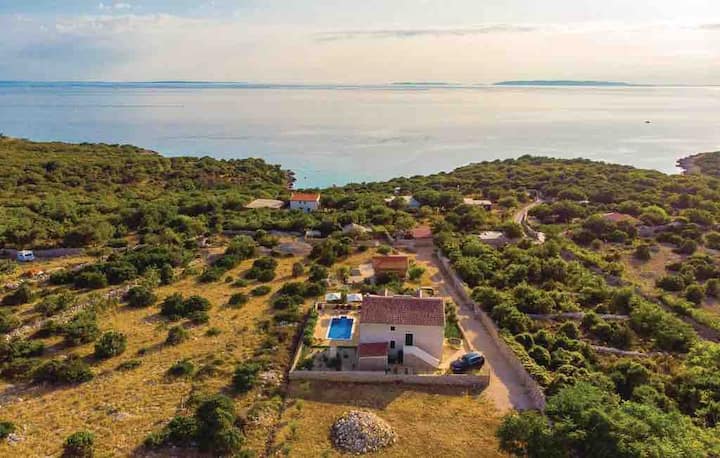 Villa Fjaka - Pool And Stunning Sea Views - Novalja