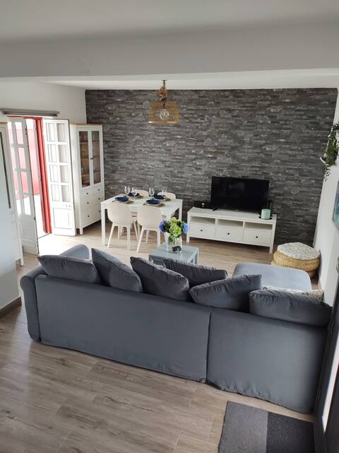 Charming entire house in Las Piscinas Naturales