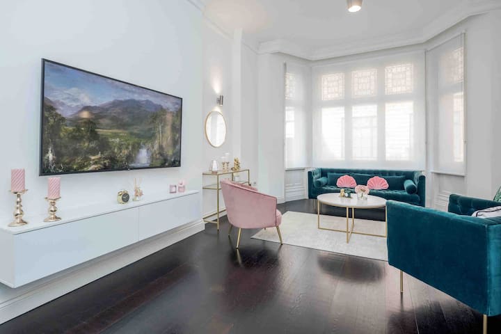 Harrods luxury 2 Bed 2Bath AirCon