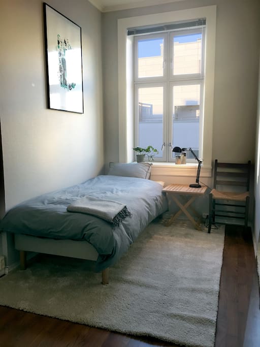 Guest bedroom