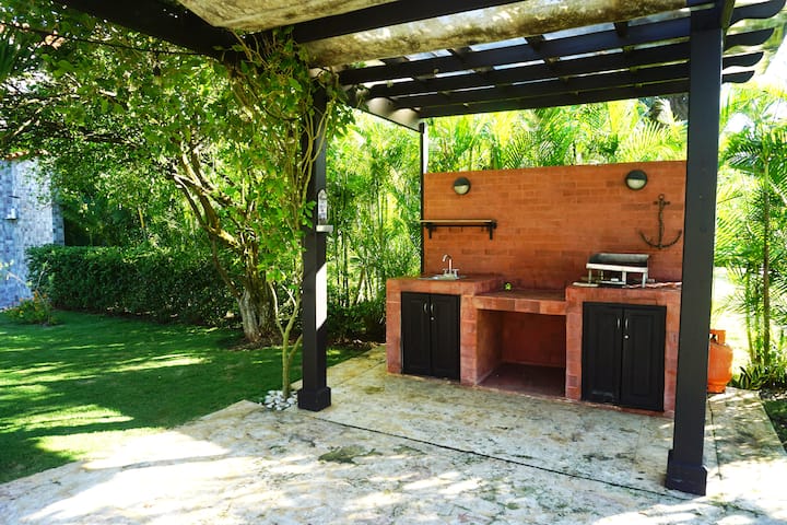 Villa Ana | Breathtaking Lux Getaway + Maid