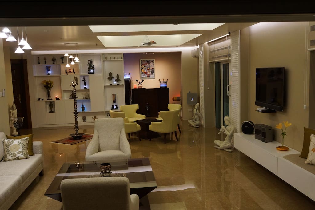 Audio-Visual Lounge