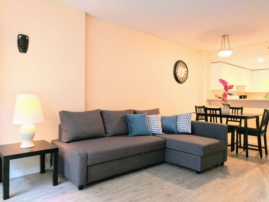 Luminous and elegant living room