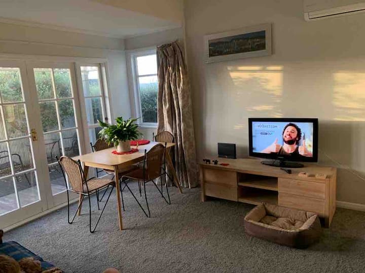 10 Best Airbnb Vacation Rentals In Eastbourne, New Zealand Updated