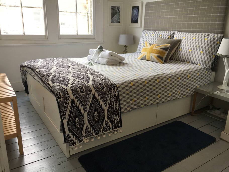 Clean fresh quiet room