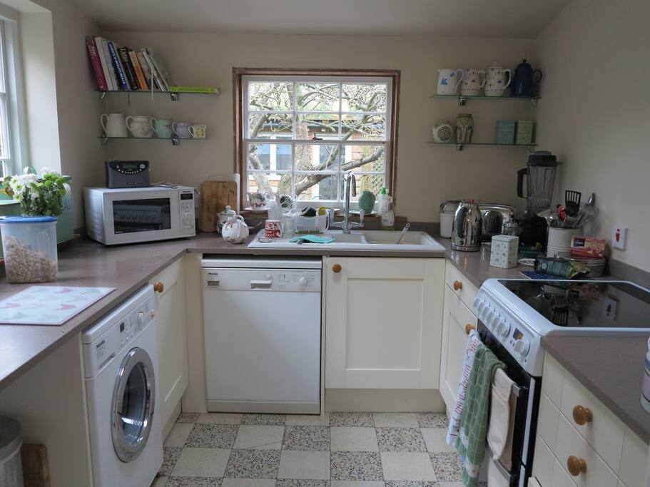 Light use of the kitchen is welcome.