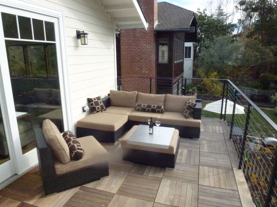 Great seating area on deck