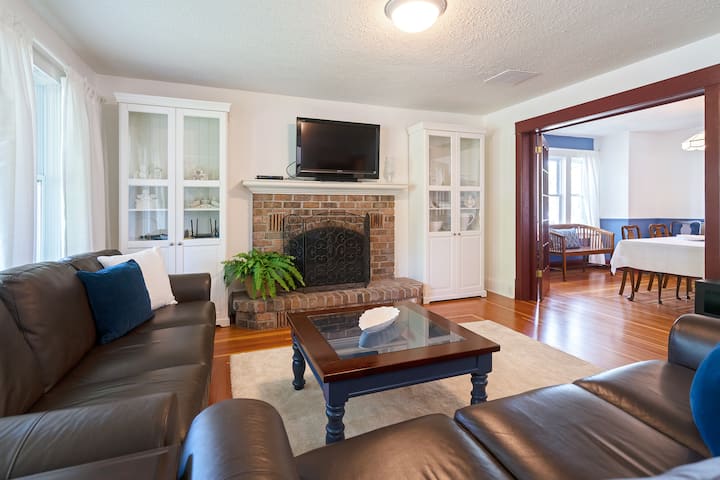 Charming 3 Bdrm Home In Notl W/ Gorgeous Patio - Youngstown