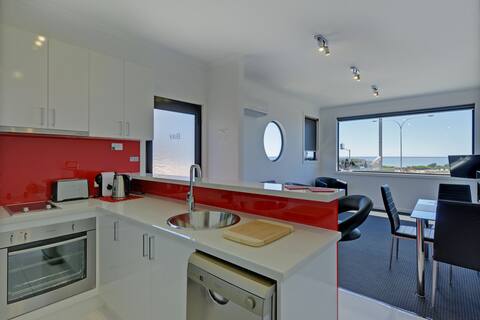 Burnie By The Bay - Bay Apartment