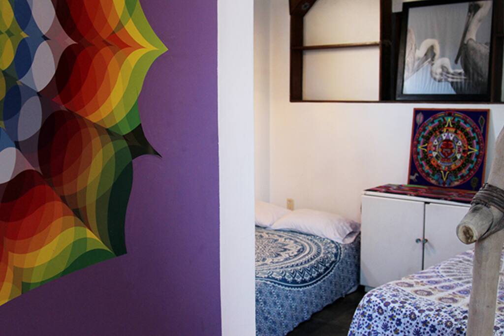 Olas Room. Habitación Privada, 2 camas. Baño privado.