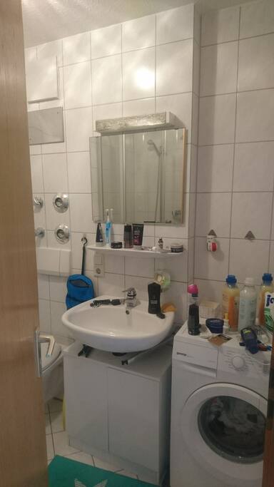 Bad mit Toilette