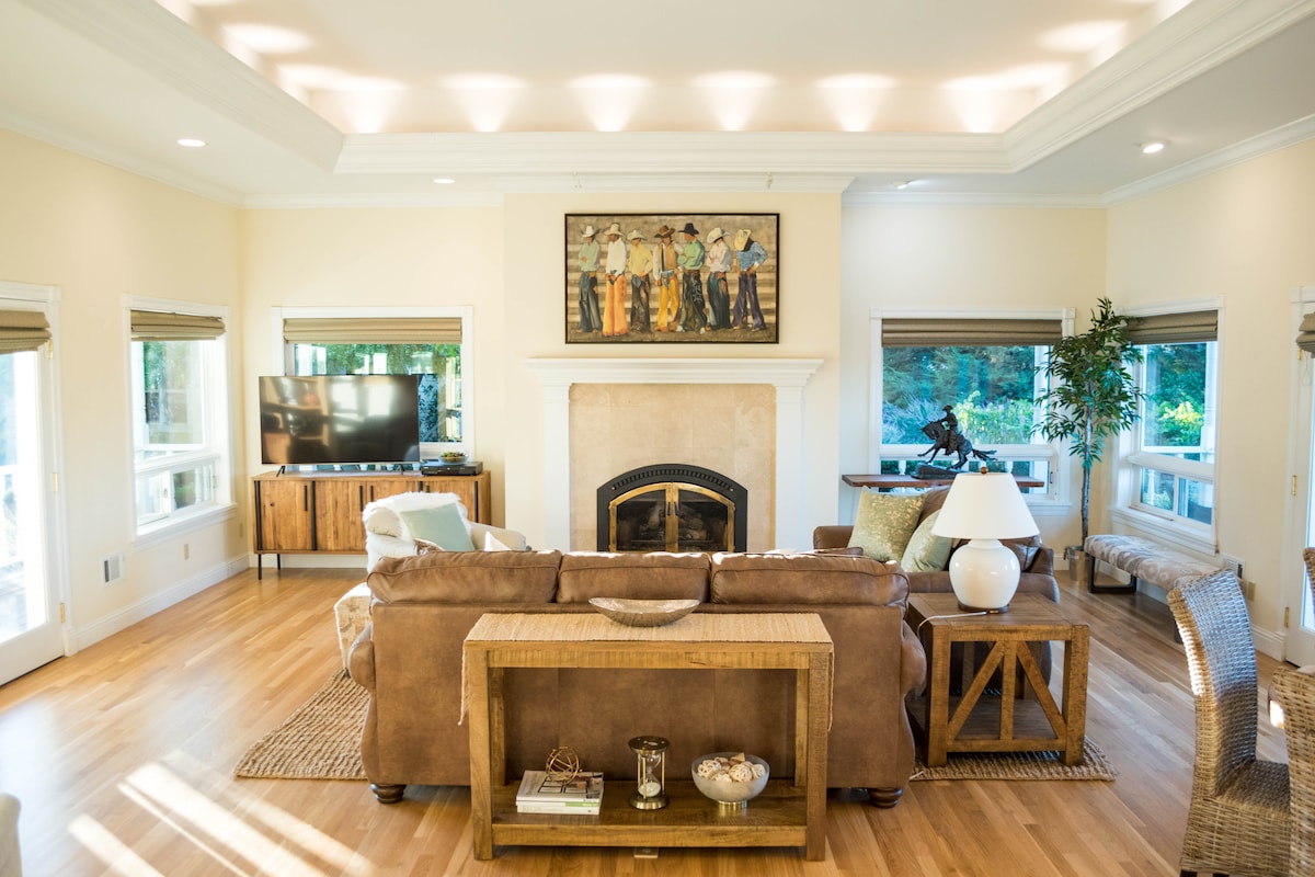 Popular Airbnb listing: Ranch Estate+Cottage: EPIC Views Spa Firepit Games in Avila Beach