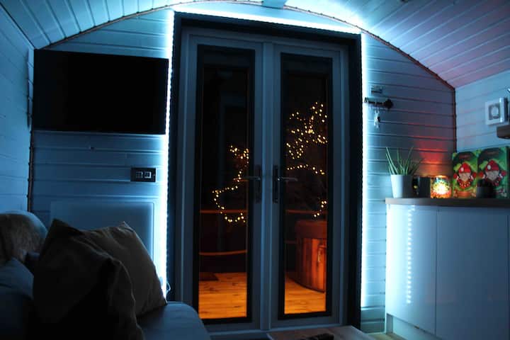 Munro's Deluxe Pod With Hot Tub - Ben Nevis View - Fort William