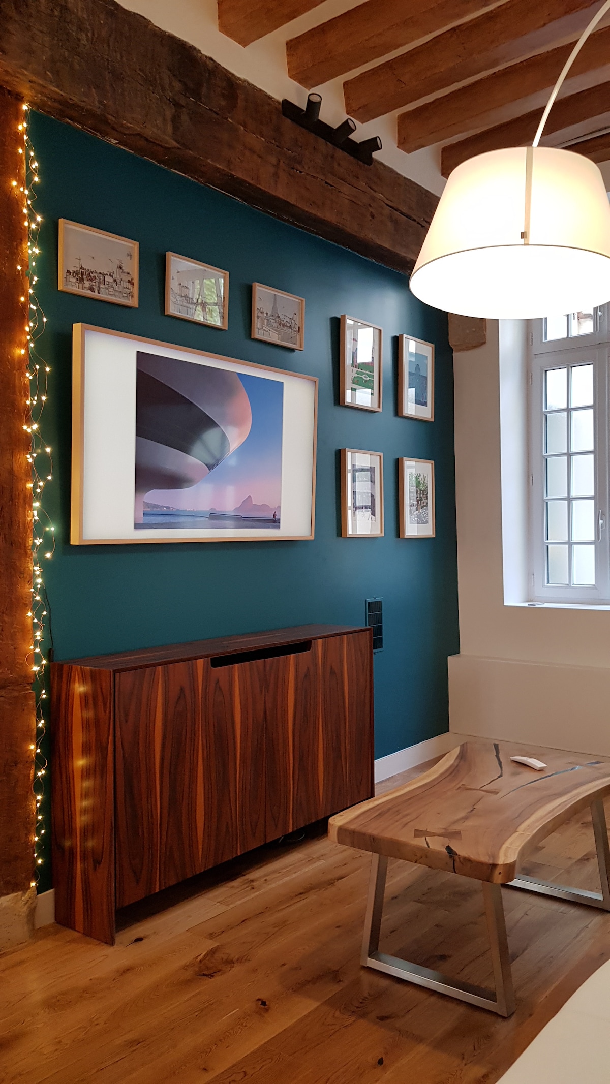 Top Airbnb: Historical & luxurious 2Bdr duplex – Notre Dame à Paris