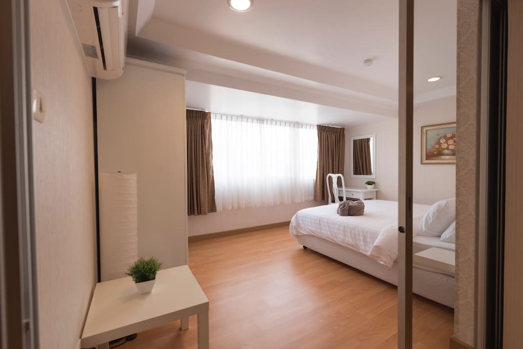 A glance of the bedroom