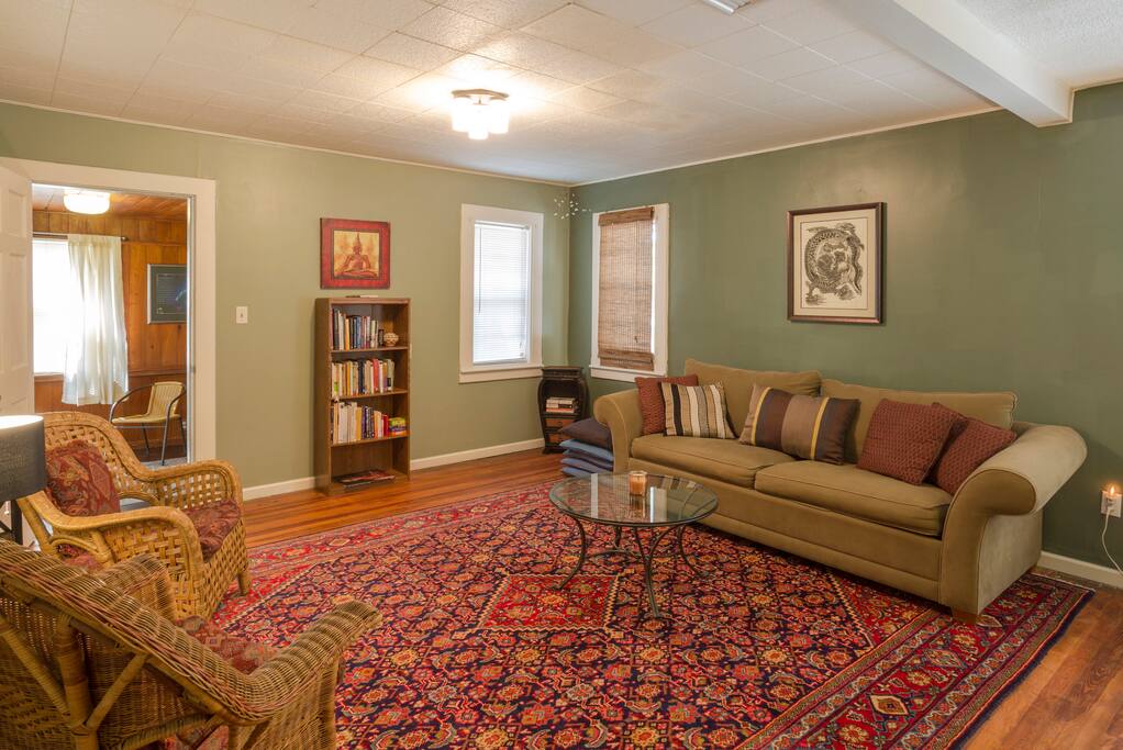 Spacious comfy living room
