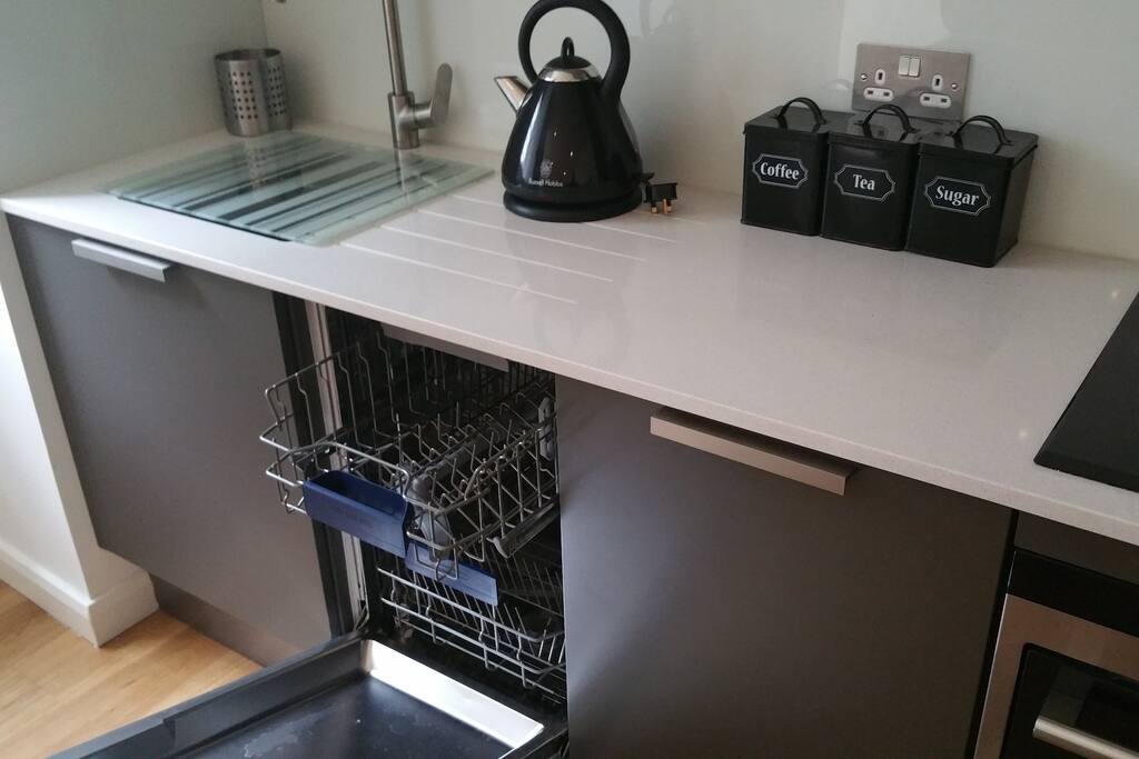 Full Kitchen with dishwasher,kettle toaster microwave,oven & grill