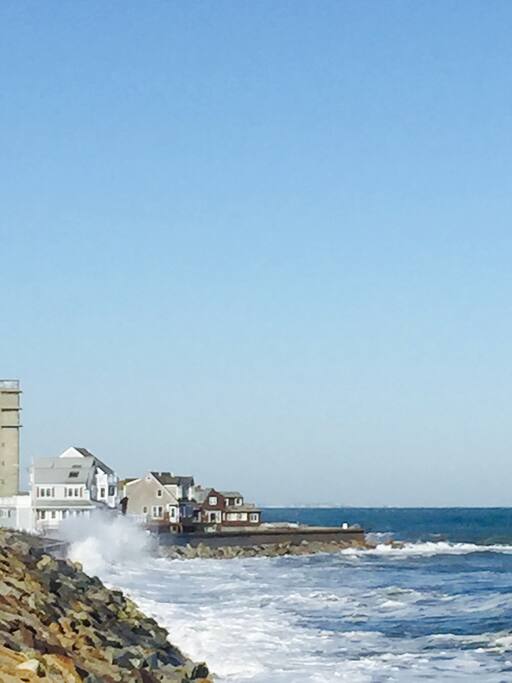 Head this way to Brant Rock Beach, a few minutes walk