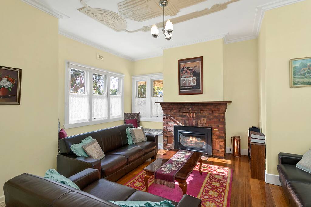Large light filled lounge room.
