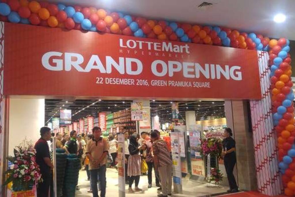 Lotte Mart Giant Supermarket