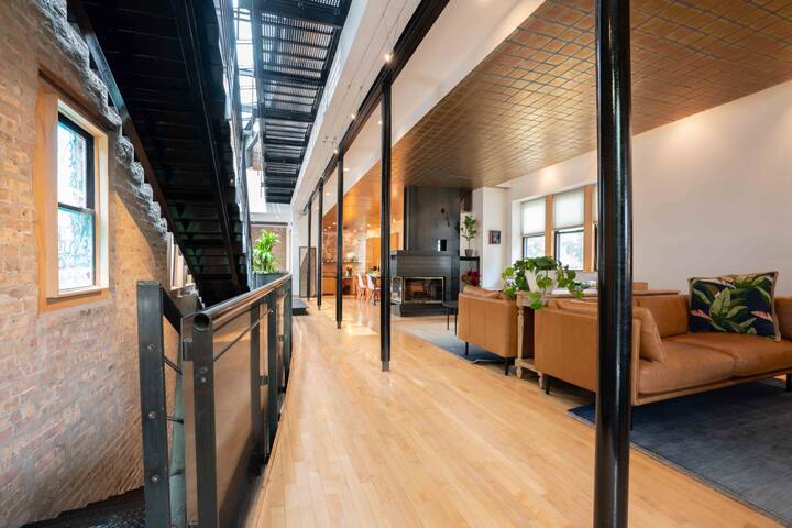 Steel and Sky gallery image 4