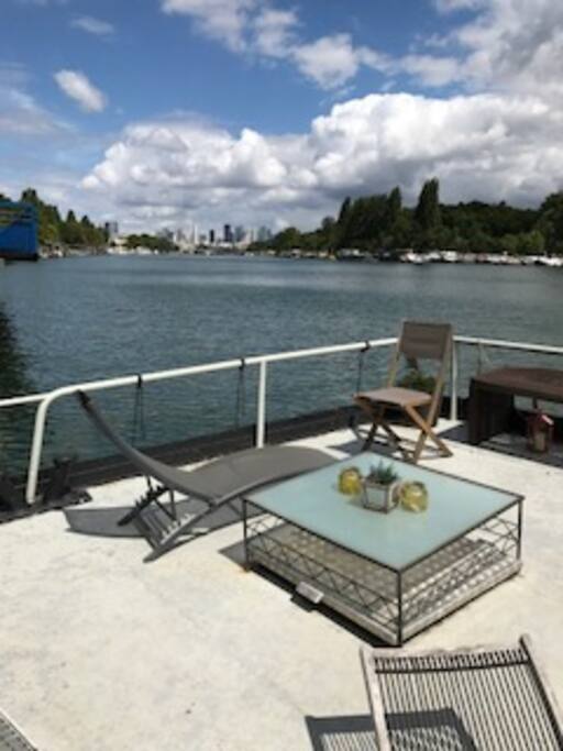 Terrasse au ras de l'eau