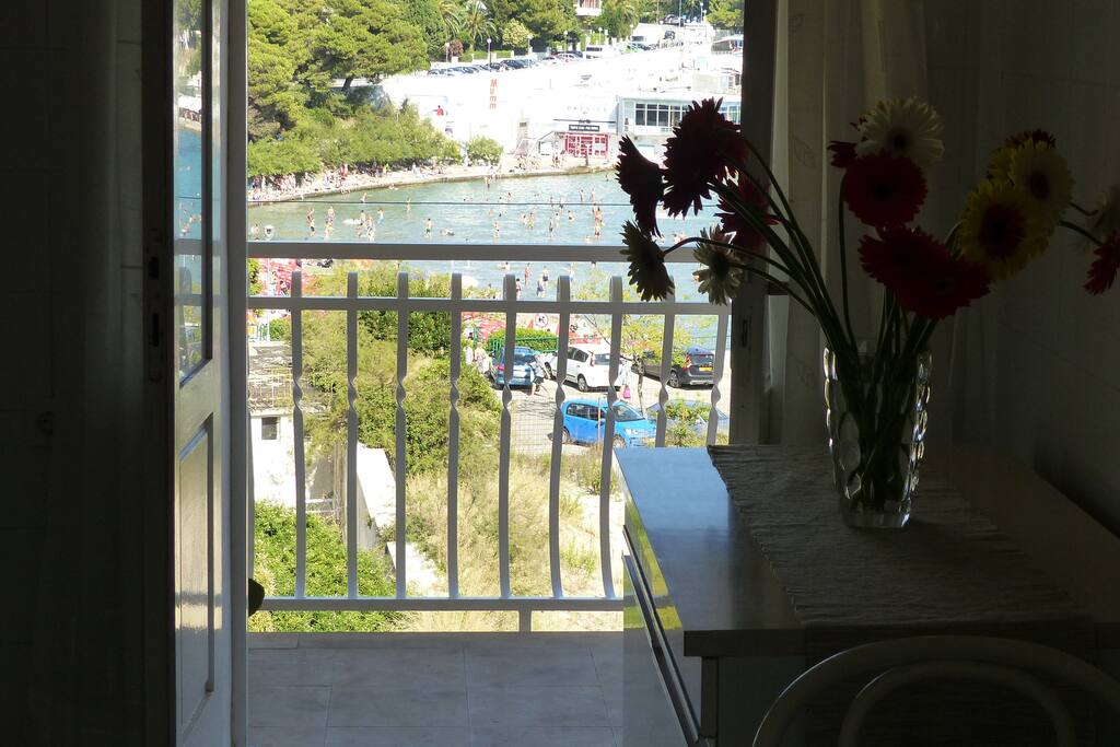 kitchen view on the most popular sand beach in Split