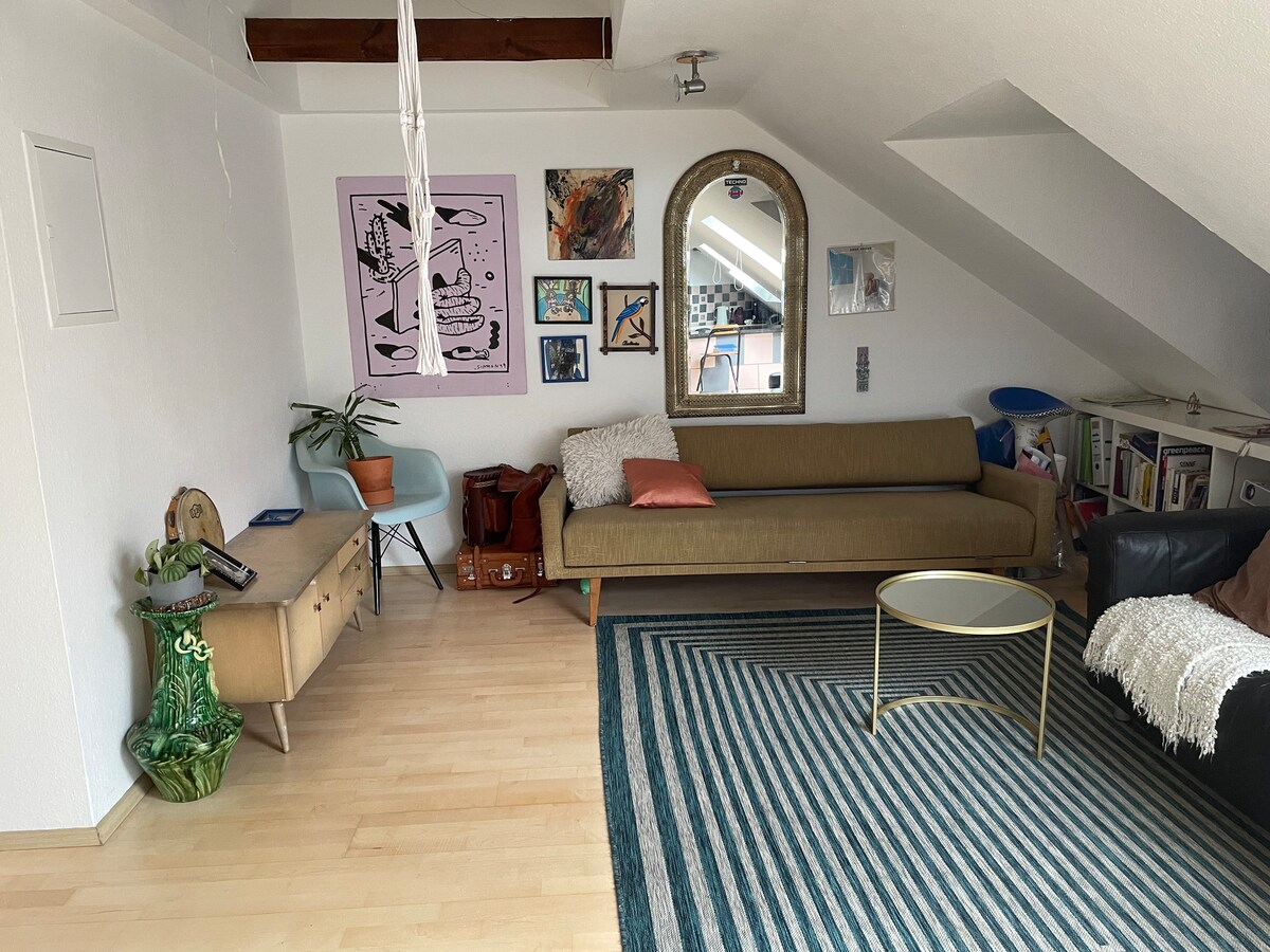 Popular Airbnb listing: Paradise apartment right on the Unipark in Nordstadt
