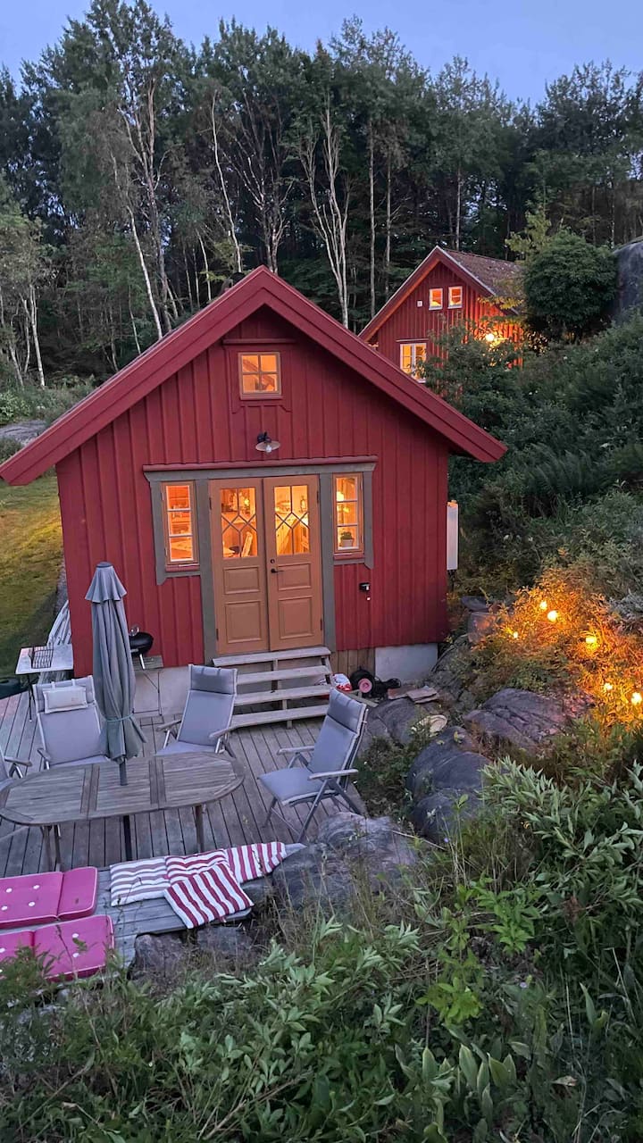 Unikt Torp Nära Havet Omgivet Av Fantastisk Natur. - Hunnebostrand