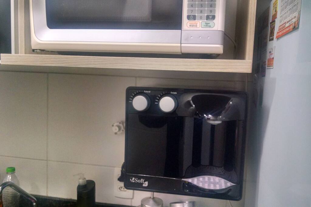 Filtro de água potável e microondas
