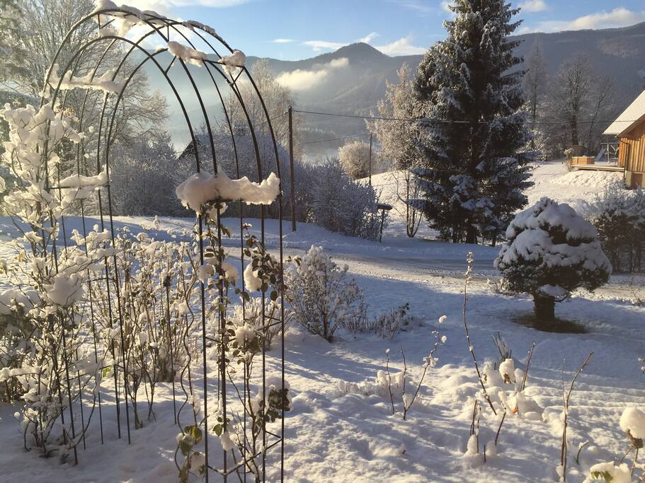 Märchenhafter Winter-Ausblick aus der Wildrose