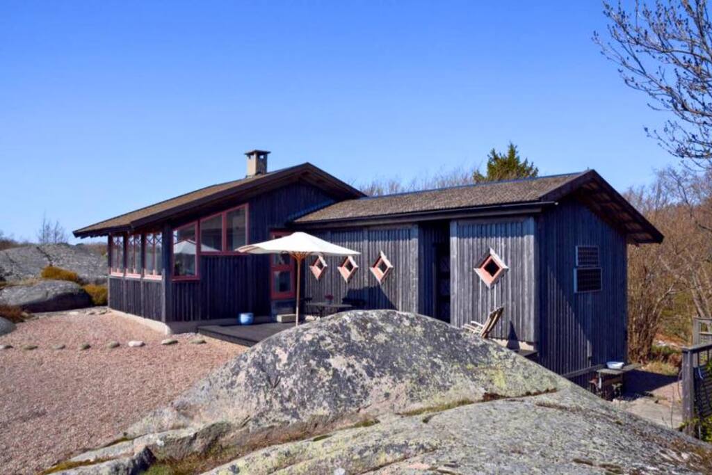 The cottage, melts perfectly into the surroundings.
