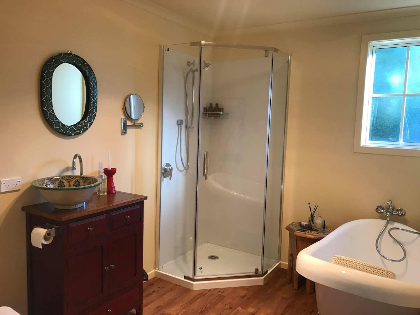 Glascroft Gardens, Bed And Breakfast. 5