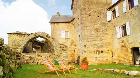 Gite La Tour | Le Manoir d 'Ajas - Organic Farm