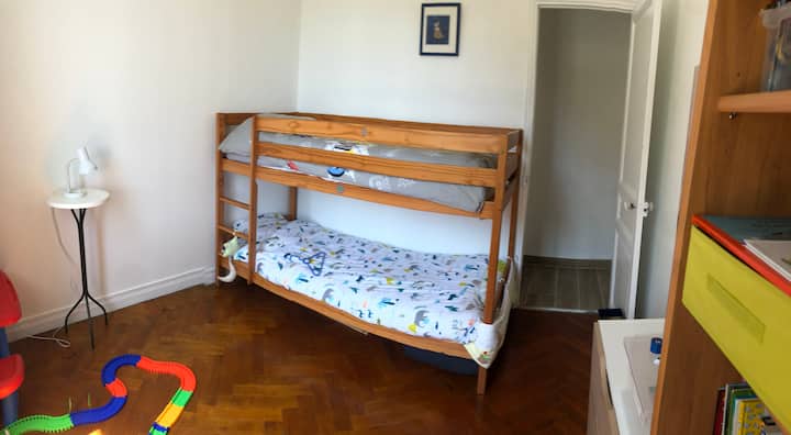 Kids' room with games and books for the little ones