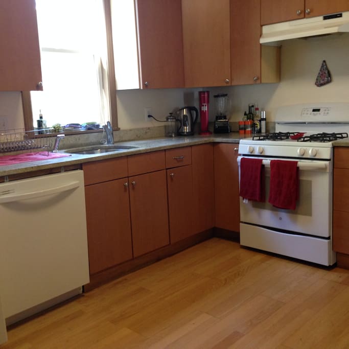 Kitchen--Granite countertops, lots of counter space